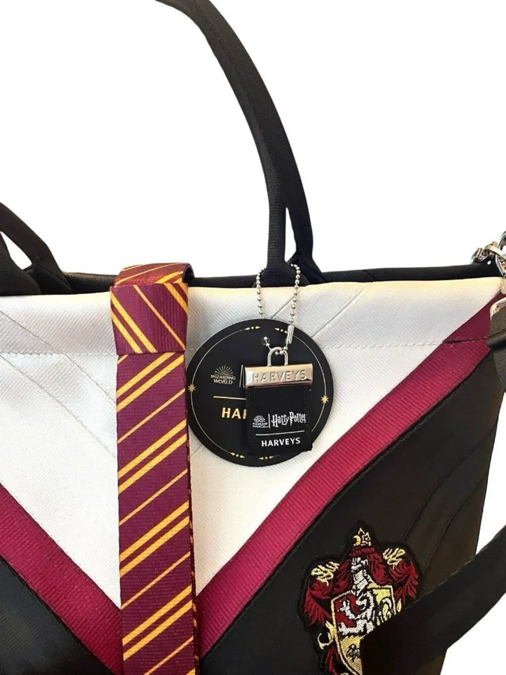 Harveys Mini Sydney Tote Harry Potter Convertible Crossbody USA Seatbelt Bag NWT